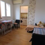 Dristor, garsoniera langa metrou